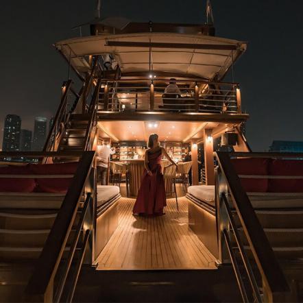 luxury private dinner yacht cruise in bangkok pruek cruise