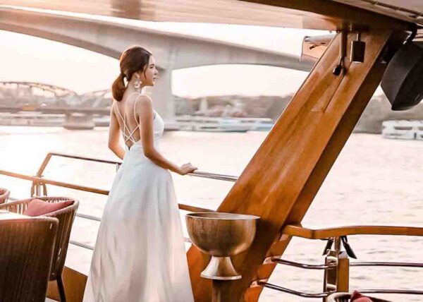 Private luxury yacht Bangkok pruek cruise
